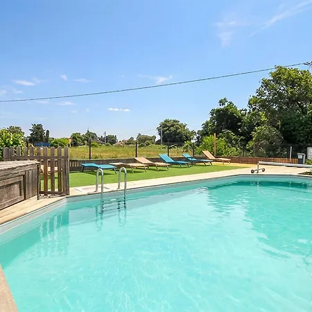 2 Bedroom Awesome In *